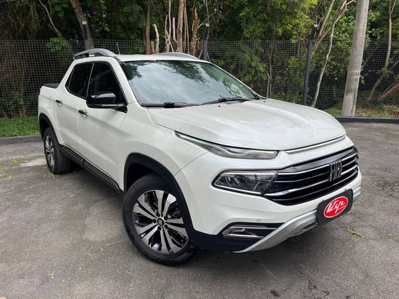 FIAT TORO 2.0 16V TURBO DIESEL VOLCANO 4WD AT9 FIAT TORO 2.0 16V TURBO DIESEL VOLCANO 4WD AT9